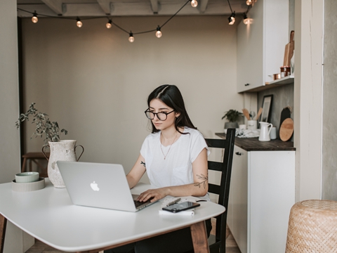 跨境電商賣(mài)家必看：美國(guó)公司注冊(cè)與BOND清關(guān)全攻略