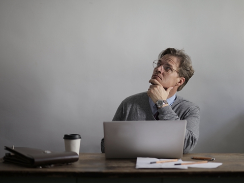 香港開戶避坑指南：常見被拒原因及維護(hù)技巧詳解！