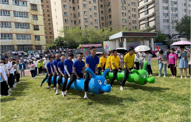 “hi”动夏日！水磨沟区举办首届趣味运动会(图7)