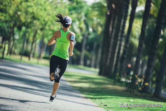 竞博JBO官网50岁以上的人别再做三种运动了对膝盖的伤害真的很大(图1)