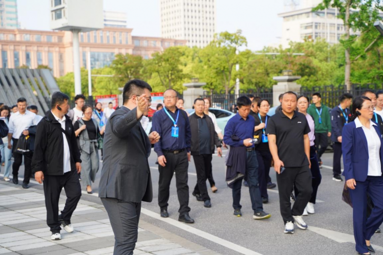 湖北首个室外智慧健身房为何成了免费体育民生项目的人气王？(图1)